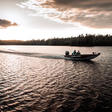 JonasHans0's tweet photo. Which U.S. state would win in a best fishing contest?  #GoBoldly

@trackerboats https://t.co/baSSLpLCHw