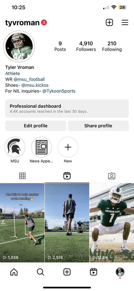 tyvroman_'s tweet photo. Go check out my IG Reels! https://t.co/ho15lsizGm https://t.co/wZXzAxEN0e