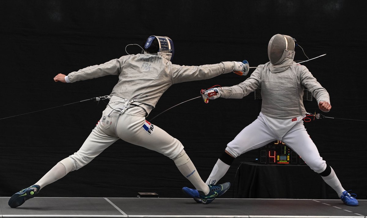 FIE_fencing's tweet photo. Madrid🇪🇸 Men's Sabre World Cup - Individual Semifinals🤺

Sandro BAZADZE (GEO) 15⚔️11 Maxime PIANFETTI (FRA)

ℹ️https://t.co/WUe7HHPVsf
📺https://t.co/6QafpXdnC8
#fencingworldcup #sabre #fencing https://t.co/phd8hsTzUx