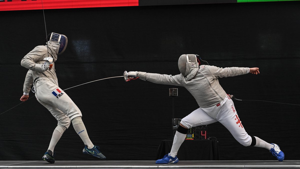 FIE_fencing's tweet photo. Madrid🇪🇸 Men's Sabre World Cup - Individual Semifinals🤺

Sandro BAZADZE (GEO) 15⚔️11 Maxime PIANFETTI (FRA)

ℹ️https://t.co/WUe7HHPVsf
📺https://t.co/6QafpXdnC8
#fencingworldcup #sabre #fencing https://t.co/phd8hsTzUx
