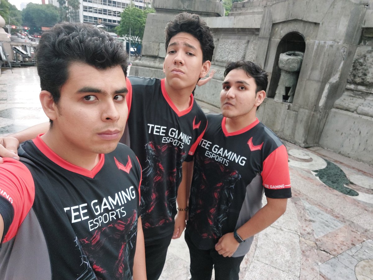 emma_landa79's tweet photo. Tee Gaming en CDMX.
@TeeGamingOrg 
@KyoHyperSm @Skull_nvr @Yubel4u @JrKratosj1123 @Daanthee_unu @ESPECTRO400 y sin duda el que nos faltó hoy @BlinkDiff 

Los amo chicos, vamos por la LAO. https://t.co/EKHvdnaOfH