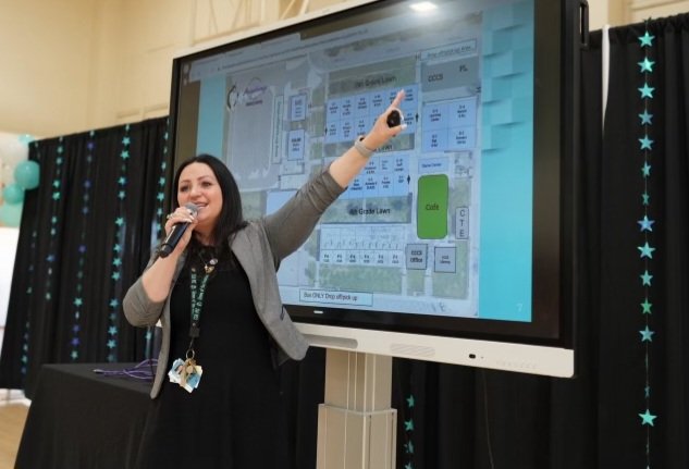COA_middle's tweet photo. 5th Grade families visited COA Middle Campus last night and participated in an orientation to receive information about the next school year when their students will transition from elementary school.
#coamiddle #coaschool #gcc_charters https://t.co/bm9lkIevYZ
