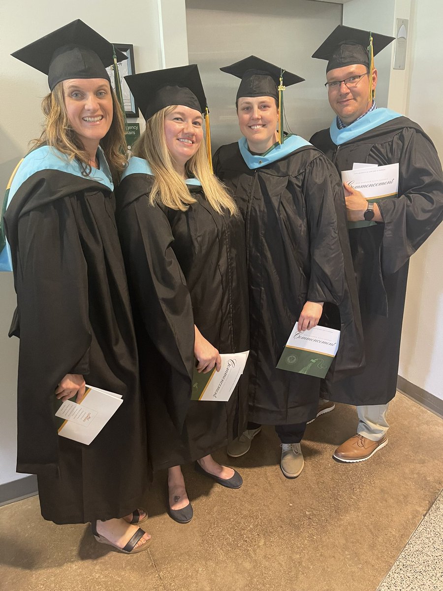 JackiMader's tweet photo. Graduation day!! #wflleaders #cohort19 https://t.co/kfFO9iLWlB