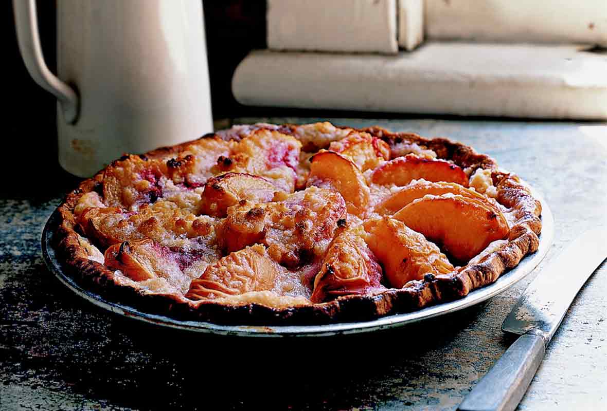 loren_spee's tweet photo. Peach and Crème Fraîche #pie. #foodie https://t.co/i7sMhi4HGj https://t.co/pXa82Lv2bm