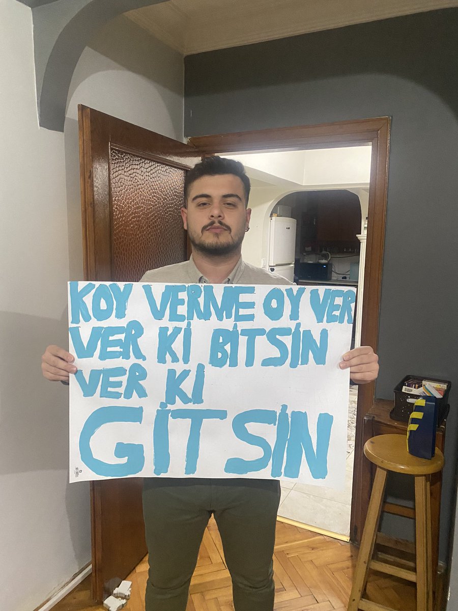 mucilo612's tweet photo. Yarın daha güzel bir sabaha uyanmak için; bugünden daha zengin, daha özgür, daha mutlu, daha çağdaş, daha adaletli, daha eşitlikçi bir TÜRKİYE’ye uyanmak için oylarımıza sahip çıkmaya gidiyorum. Sizler de ne yapacağınızı biliyorsunuz 🫶🏽 #bugünbitirelim #BirinciTurdaBitirelim https://t.co/PTUjG9FSNq