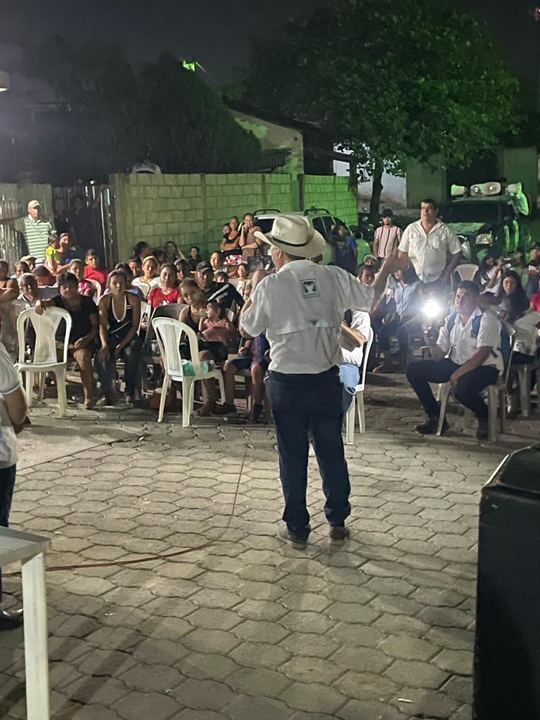 ZacapaUNE's tweet photo. San Jorge se sigue pintando de verde 👐💚👐

Porque los sanjorgeños quieren #OrdenYTransformacion, votarán el 25 de Junio por Jacobo Franco, Luis Fernando Cordon Orellana y Misael Granados 

#SandraPresidenta 
#LuisFernandoCordónDiputado
#MisaelGranadosDiputado https://t.co/Zt7KfvUDxn