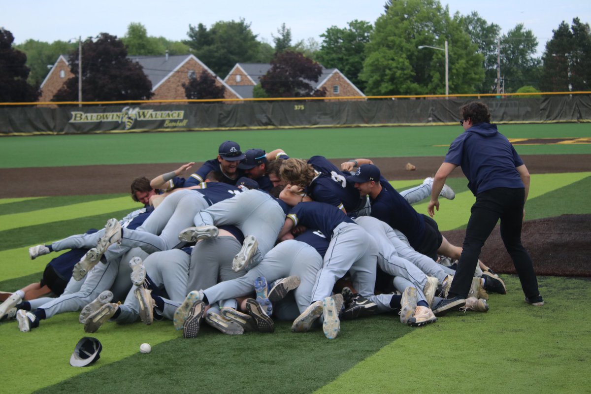 jcu_baseball's tweet photo. More 📸 from the first JCU OAC title since 2014 https://t.co/Pcg8sVaE0o
