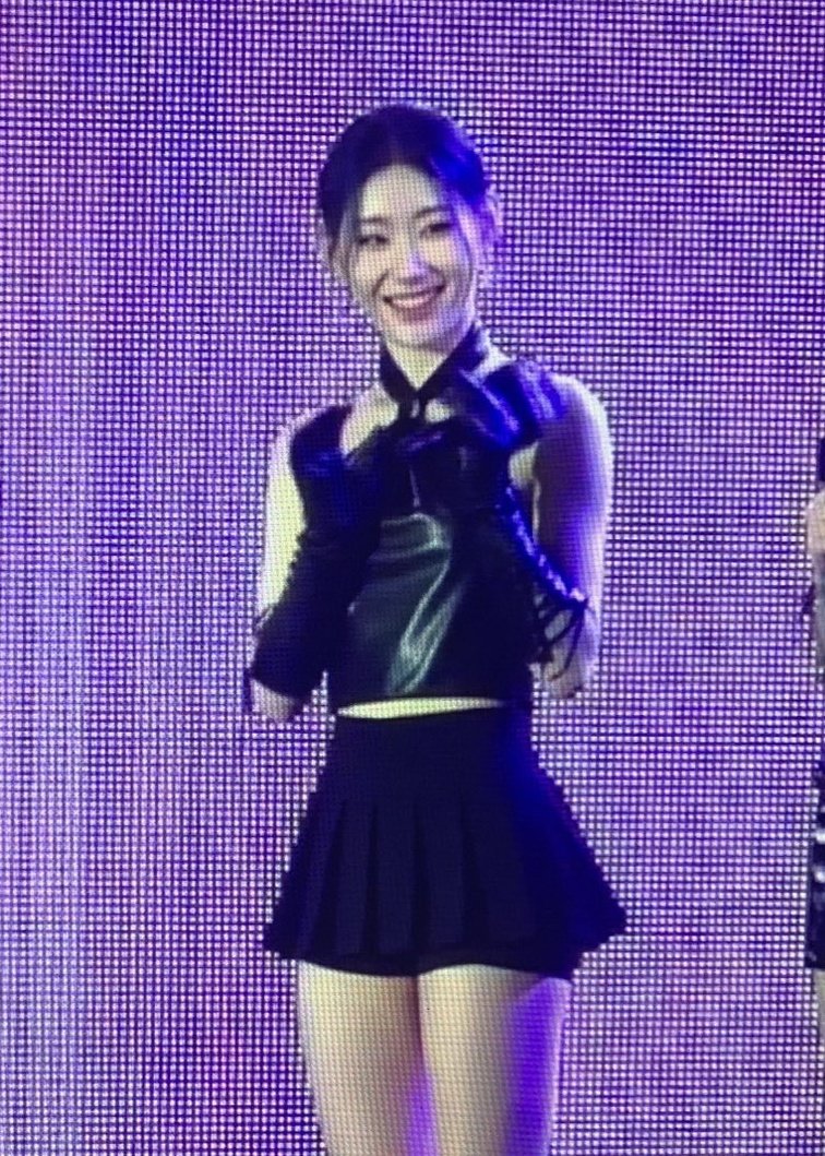 daily chaeryeong tweet media