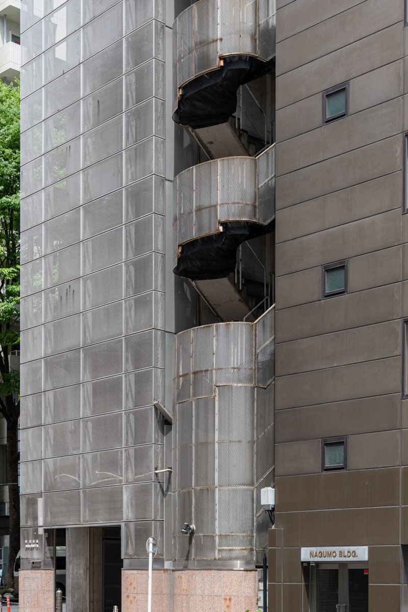 zaza_lt's tweet photo. #Tokyo #Japan #fireescape #fireescapes #stairs #staircase #architecture #urban https://t.co/xXhTSduLiV