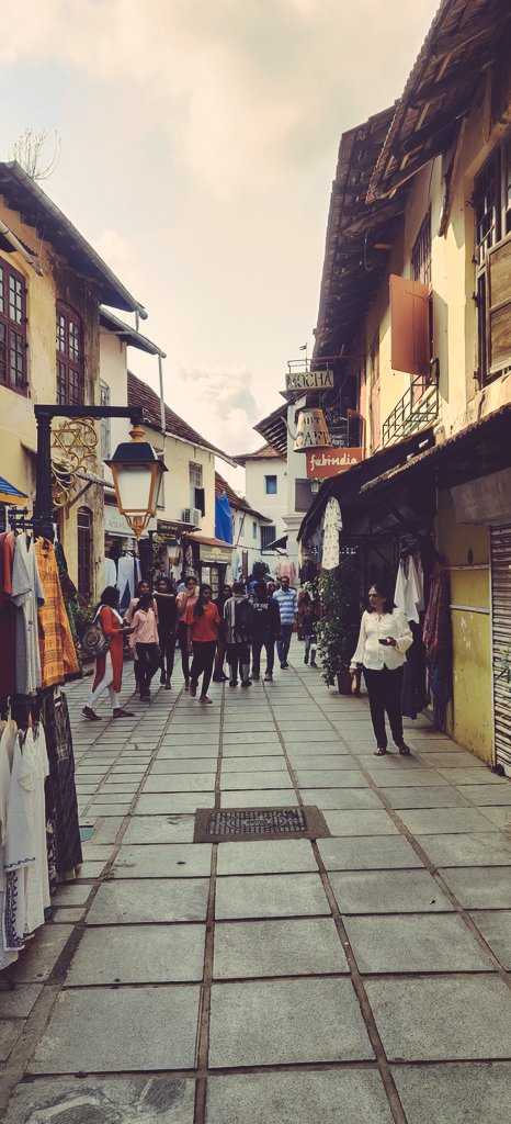 Udit_Sethia's tweet photo. Walk to synagogue. https://t.co/PQOJUGpOlo