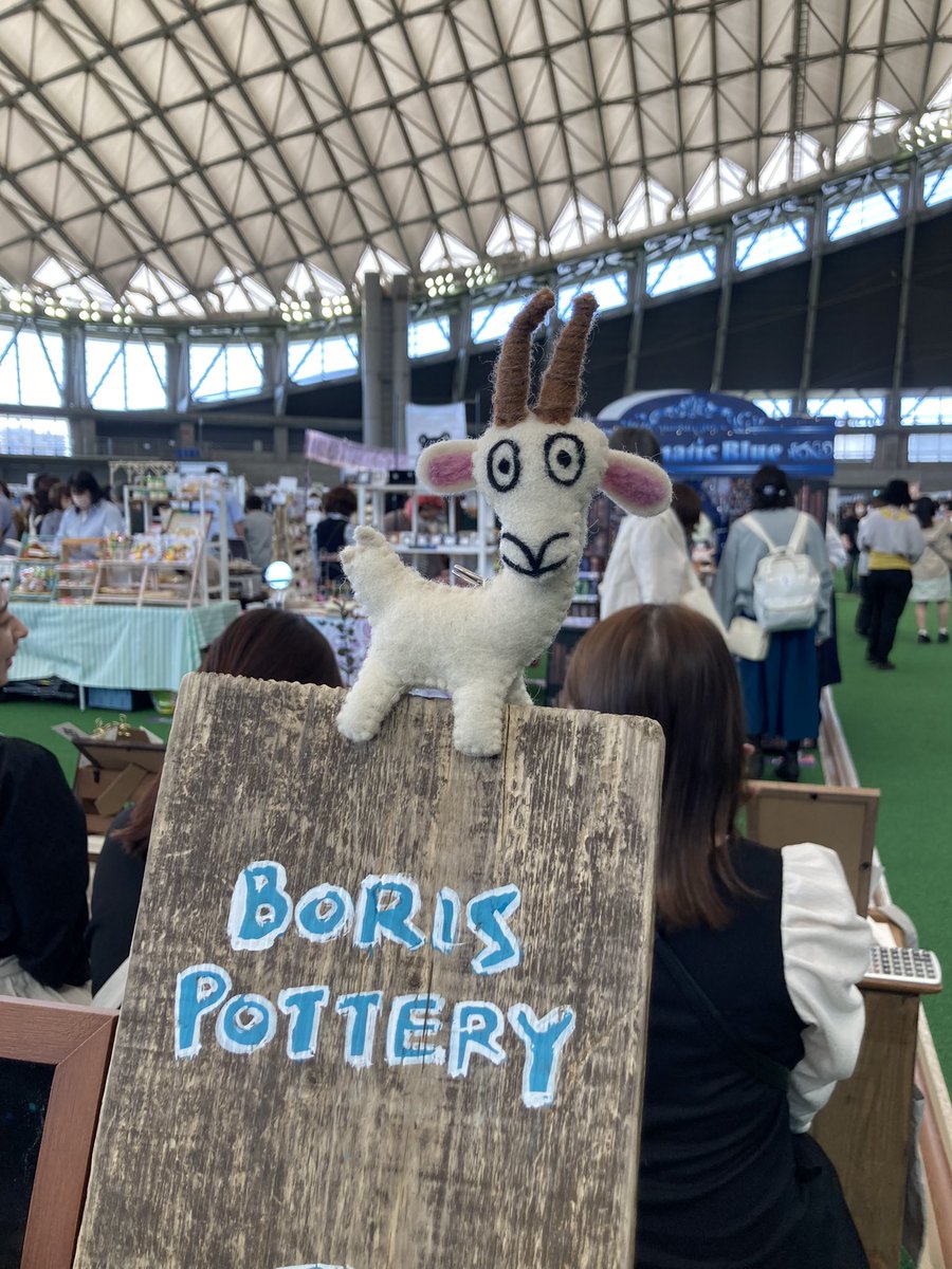 yagiboris's tweet photo. 札幌ハンドメイドマルシェ2日目！よろしくお願いします〜🐐F-51にいます！

うちの看板山羊 https://t.co/A5r6PLJ3Kx