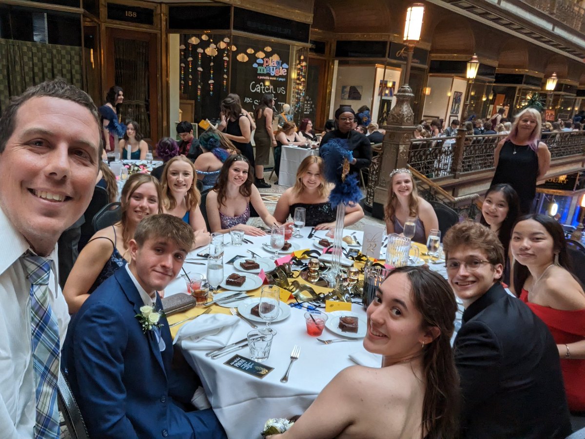 hudsongirlsgolf's tweet photo. Hudson Girls Golf at Prom!!!
Co-starring some of our best friends!
🕶️💃🏌️♀️💃🏌️♀️💃🏌️♀️💃🏌️♀️💃🏌️♀️💃🏌️♀️🕶️
#ClassingItUp
#RollHud
#BeSafeTonight
#Shades https://t.co/ix7di6uuWq