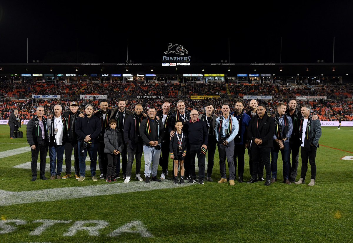 PenrithPanthers's tweet photo. The ‘03 champions 🏆

#pantherpride 🐾 https://t.co/xpcO37n57m