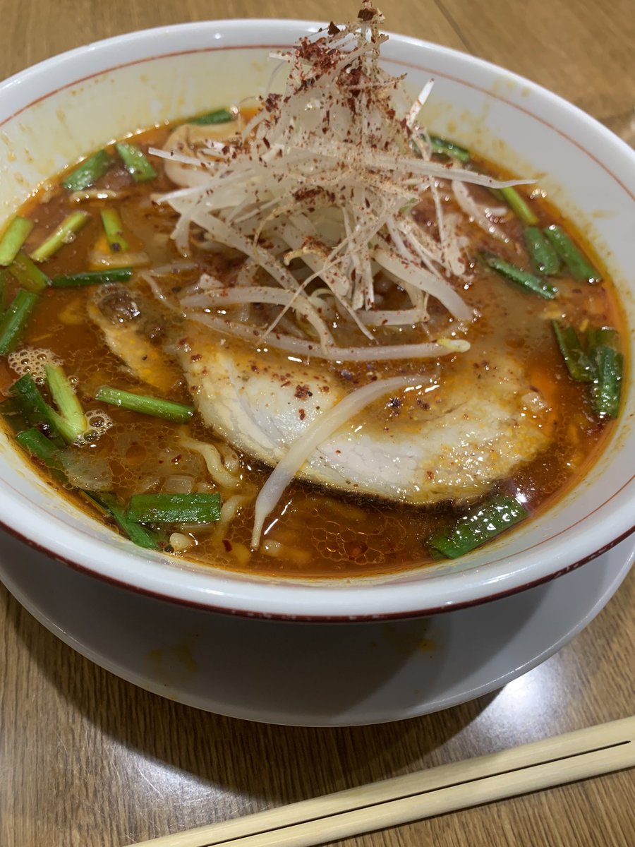 turtlesmnm's tweet photo. 今日のお昼ご飯は　@ikedamensai 麺彩さんへ🍜中2、小5男児はラーメンTシャツ着て🤣それぐらいラーメン大好き❣️いつも美味しいラーメンありがとうございます♪ご馳走様でした‼️ https://t.co/2TaMKxebVy