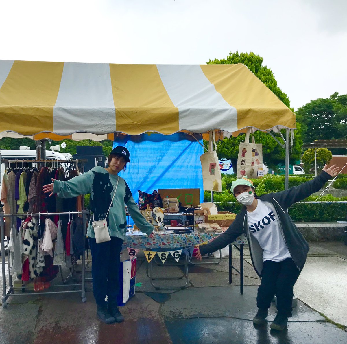 mio_biou's tweet photo. 本日最終日‼️
@Catsgirl2016 ガンガン参加中✨🐈✨
#SKOF のTシャツですー🐕
#すまいるフェス
#練馬区
#光が丘公園 https://t.co/R1pfJ4j6f7