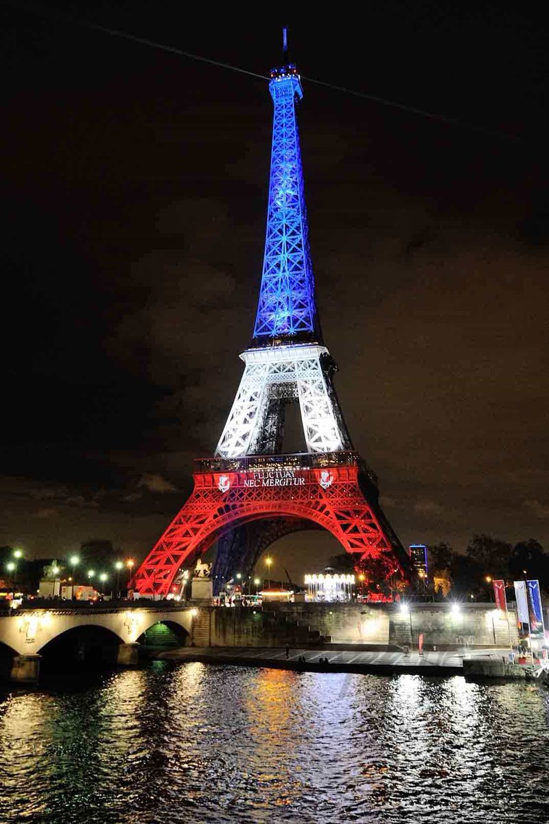 Y EN PARIS YA LLEGARON LOS 124 AÑOS