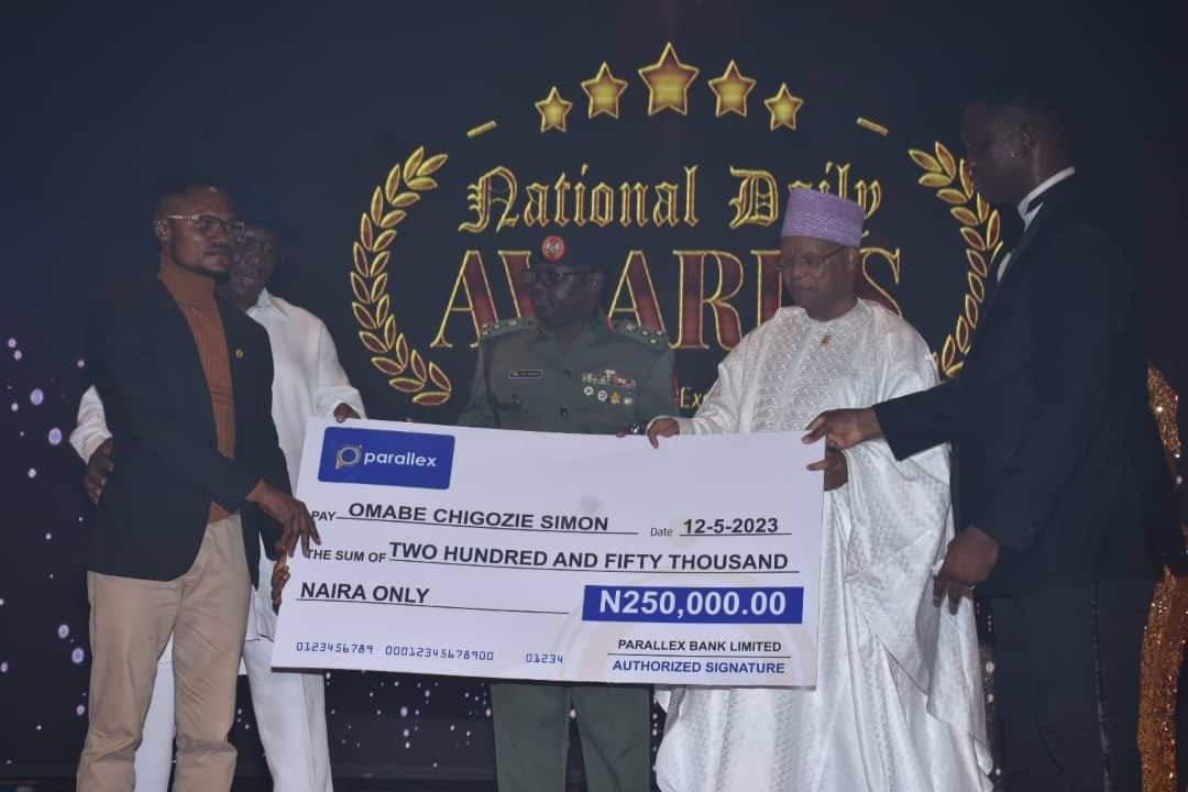 officialnyscng's tweet photo. 6 Ex-Corps Members Bag Heroes Award
....Obasanjo Tasks Awardees On More Excellent Services
https://t.co/dFih4AZtC5 https://t.co/UuqDcxFrb1
