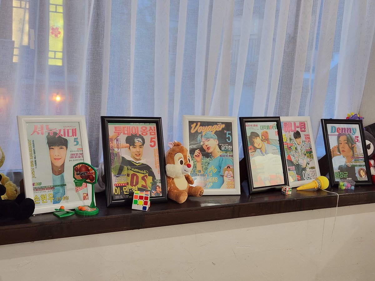 reply2015_MX's tweet photo. 📢

카페 전체 마감 했습니다! 찾아와주신 분들 모두 감사합니다. 부족한 부분이 많았는데도 많은 격려와 응원 보내주셔서 더할 나위 없이 행복한 이틀 보냈습니다! 정말 감사합니다!

#내_신경은_온통_몬엑이었어
#응답하라_2015 https://t.co/AOE3clEgew