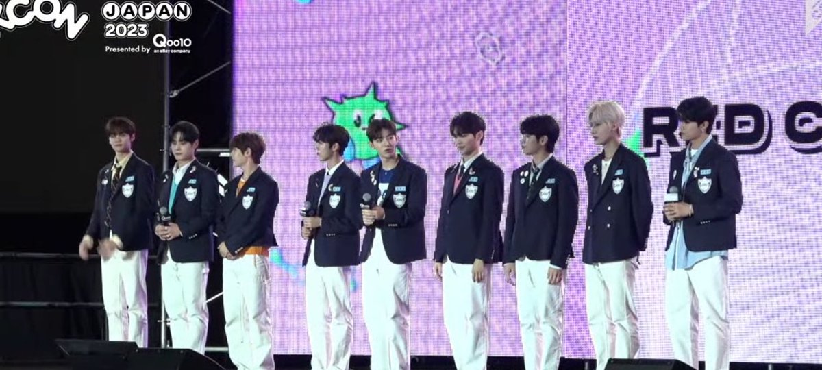 zhangyoos's tweet photo. yall… the colorful vests inside the suits are definitely for jelly pop https://t.co/ANL8U2dTqw