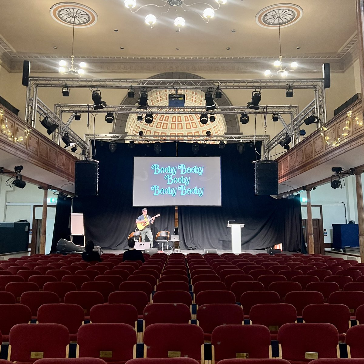 Let’s draw with Rob! Back stage  @RobBiddulph @GuernseyLitFest Sound check. There’ll be monsters, mayhem, music…and boobies galore. 👏🏻🎵🎨

#gsylitfest #kidslit #drawwithrob #childrensbookfestival #childrensbooks #art #authors #AuthorsOfTwitter #writingcommunity