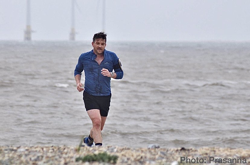 Ben_garrod's tweet photo. If you want a spicy @parkrunUK then the one on Gt Yarmouth BEACH is a … ‘good’ choice … and apparently the toughest in the UK. It’s fiiiiiine! Absolutely fine. Totally fine …. it burns 

#ParkRun #DragonInTraining #SandyBits https://t.co/44DIy32aMH