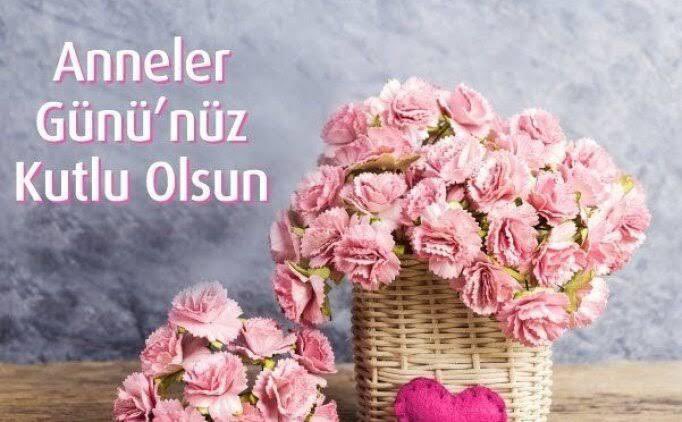 Yüreğinde anne sevgisi taşıyan tüm kadınlarımızın ve şehit annelerimizin Anneler Gününü kutluyor; başta Ulu Önderimiz Gazi Mustafa Kemal Atatürk'ün annesi Zübeyde Hanım olmak üzere, bugün aramızda olmayan ebediyete intikal etmiş tüm annelerimizi saygı, sevgi ve rahmetle anıyorum.