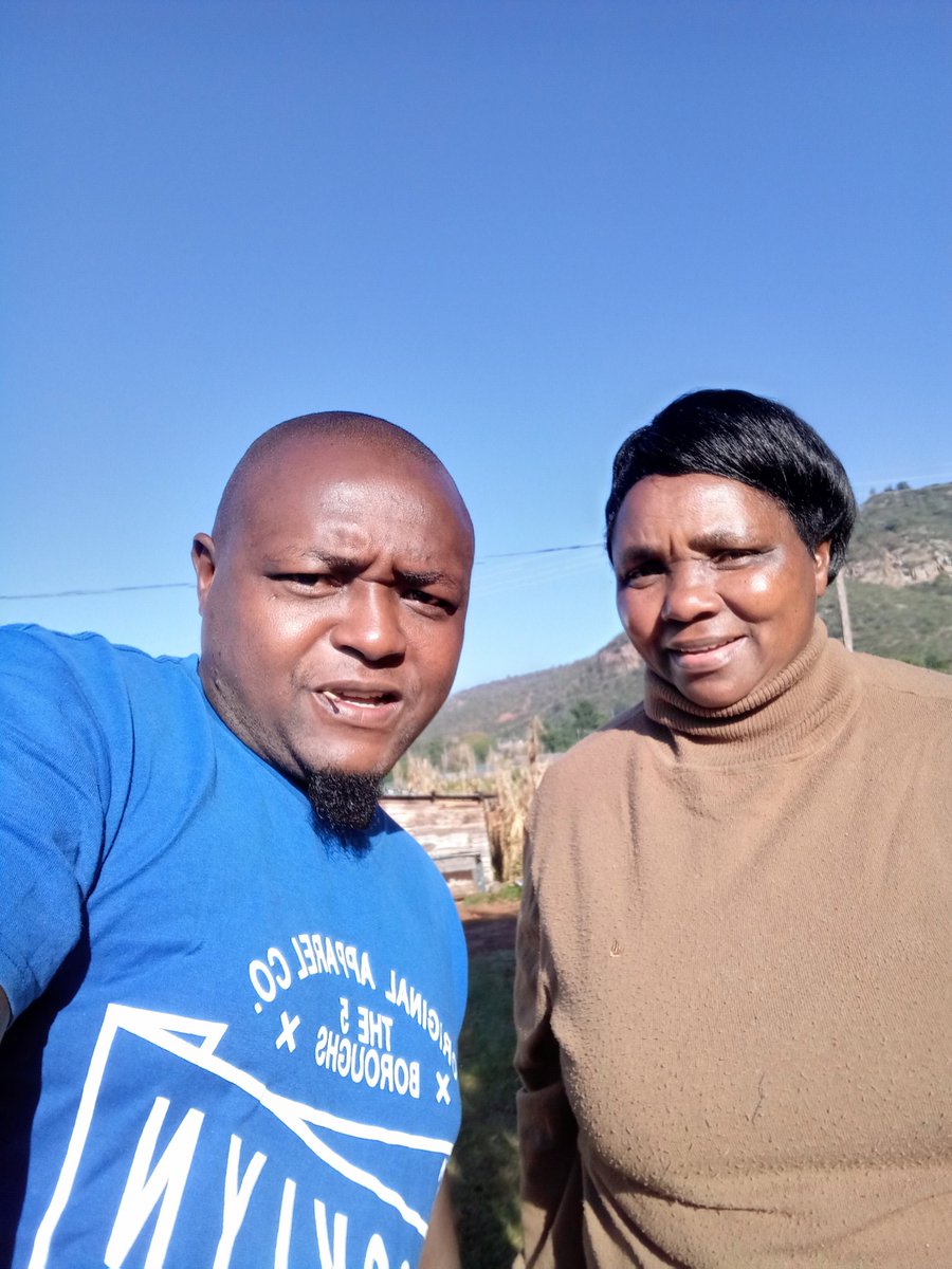 royhov87's tweet photo. Happy Mother's Day https://t.co/UYZAIZrzEL