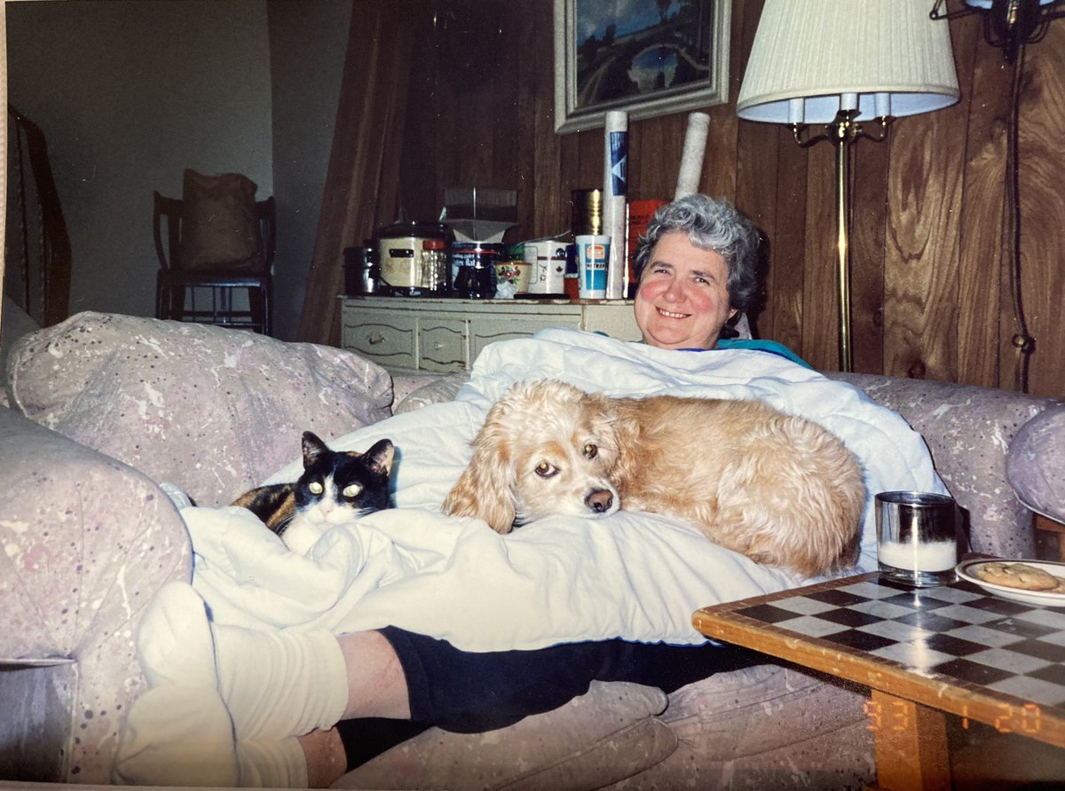 alibrarytech's tweet photo. Happy Mother’s Day to all the moms❤️😊💐Missing mine 😇🙏❤️ https://t.co/JqOrAezjng