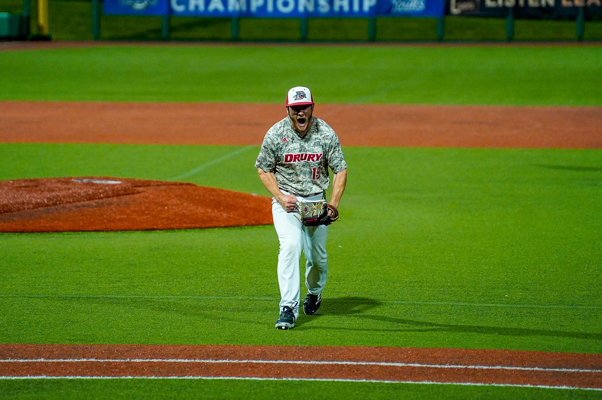GLVCsports's tweet photo. 🏆⚾️ #GLVCbase #GLVCchamps 

Mason Majors gets a HUGE strikeout to keep the game tied going into the 7th 😤 https://t.co/OtX1MuzXsX