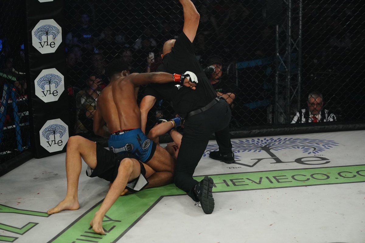 UpNextFighting's tweet photo. #ANDSTILL your #RisingStars Lightweight Champion, Jairee Emon Baker! 
#UNF7 https://t.co/OSCNtZNf1t