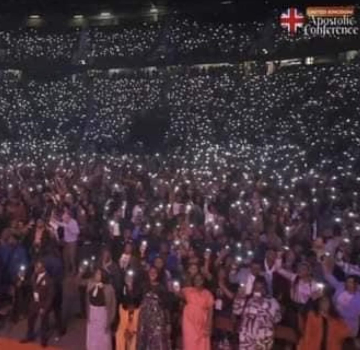 mikebamiloye's tweet photo. JESUS SHUT DOWN THE OA 21,000 CAPACITY ARENA! https://t.co/Xr6cgek6PX