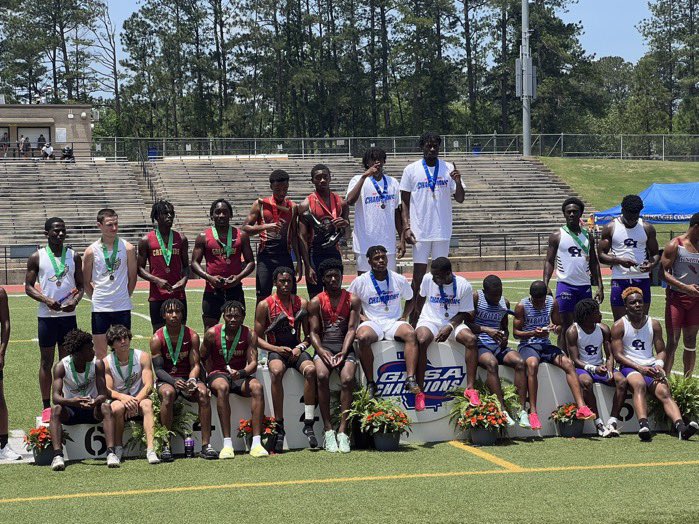 Justin_Harper_'s tweet photo. 2023 5A STATE CHAMPS FOR THE 4x1 and 4x2…what a great way to leave it all on the track. It has been a fantastic season with these guys. Here’s another to go into the books☝🏾😤 https://t.co/ntpj48JU2V