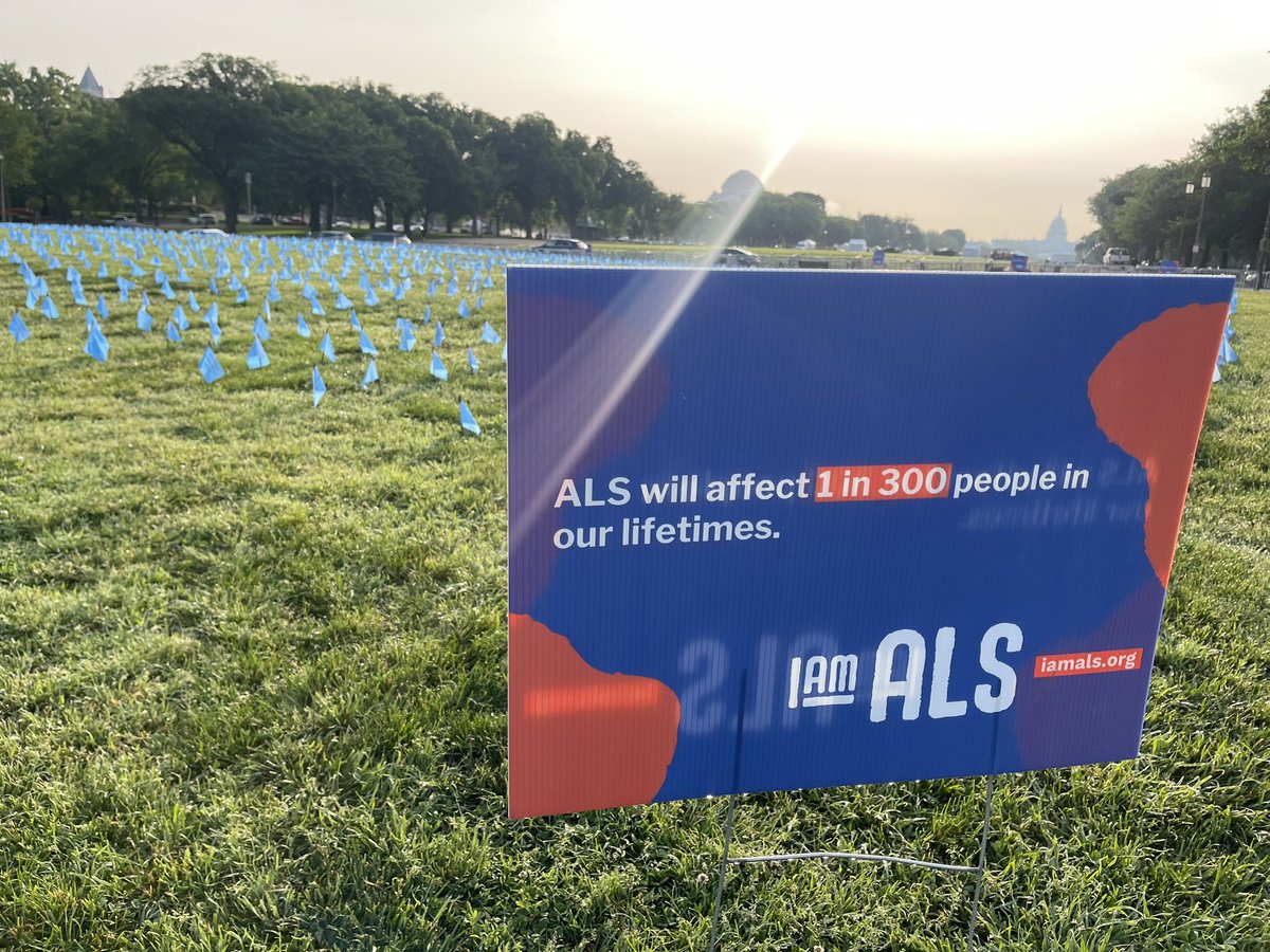 lisamurkowski's tweet image. It’s #ALSAwarenessMonth, &amp;amp; an opportunity to reflect on the lives lost &amp;amp; affected by the deadly disease. @IAmALS planted 6,000 flags on the National Mall to represent the number of Americans diagnosed w/ the disease annually.