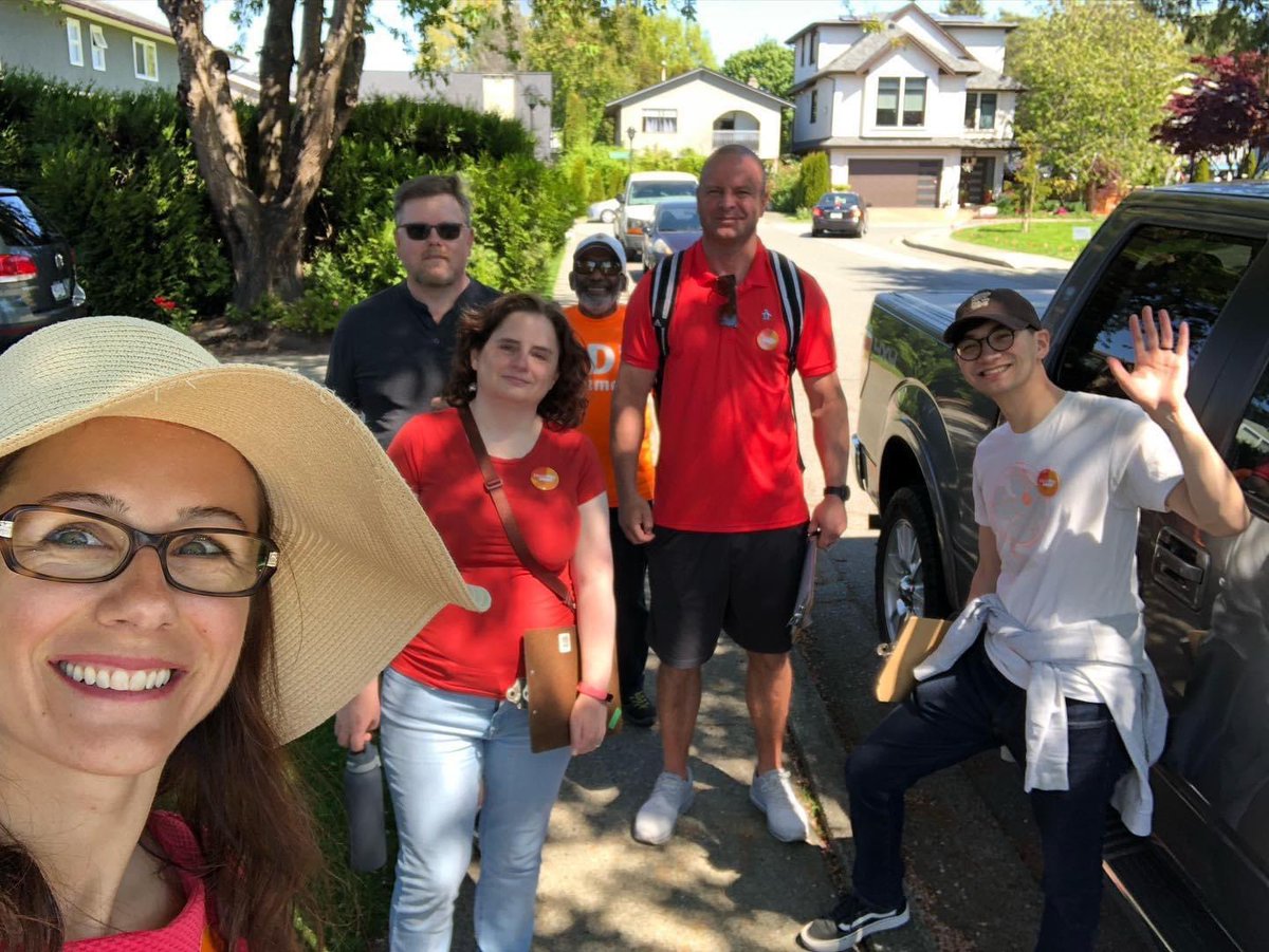 kpelech's tweet photo. Great day to be knocking on doors for @KellyRichmondBC!
Folks in #Steveston were happy to have an MLA who actually wants to hear from them.
@bcndp #BCNDPAction https://t.co/1qvjD4mPYj