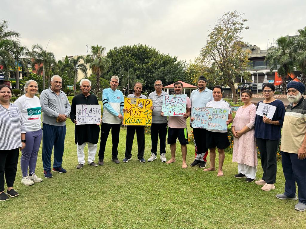 Mothers Rebellion in Jalandhar, Punjab. We want climate justice. Mothers in Punjab demand for #CleanAir Ban on SUP and #ClimateJustice #Mothersrebellionforclimatejustice #MothersRebellion #MothersDay <a href="/Warriormomsin/">Warrior Moms</a> <a href="/OurKidsClimate/">Our Kids' Climate</a> <a href="/AgappEarth/">AGAPP_for_earth</a>