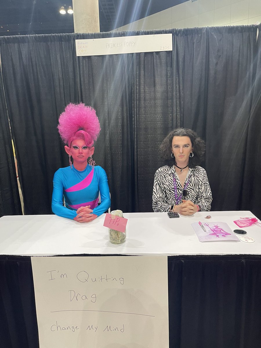 itsjunegemini's tweet image. Cannot stop thinking about Princess Poppy... the versatility is impeccable, I'm in love with her

#DragRace #DragCon #PrincessPoppy @RuPaulsDragCon