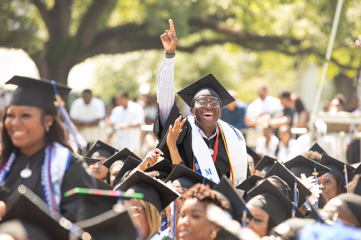 du1869's tweet photo. Congratulations to the Class of 2023 on becoming Dillard University graduates ππ€
Check out @NOLAnews for the full list of graduates and majors.
https://t.co/XDaRgzcqDv
#DU23 #myDU #FairDillard https://t.co/BsuAvulOIc