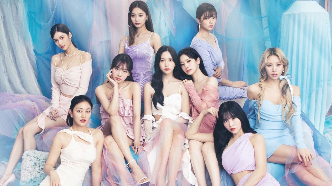 twicebsocial's tweet photo. Biggest Song Debuts by Kpop Female Act on Spotify Japan 2023 🇯🇵:

#1 TWICE - "MOONLIGHT SUNRISE" — 100,891 🔥
#2 LE SSERAFIM - "UNFORGIVEN" — 63,842
#3 TWICE - "Hare Hare" — 58,983 🆕
#3 aespa - "Spicy" — 58,983

#TWICE #HAREHARE @JYPETWICE https://t.co/HJssqTtyrB