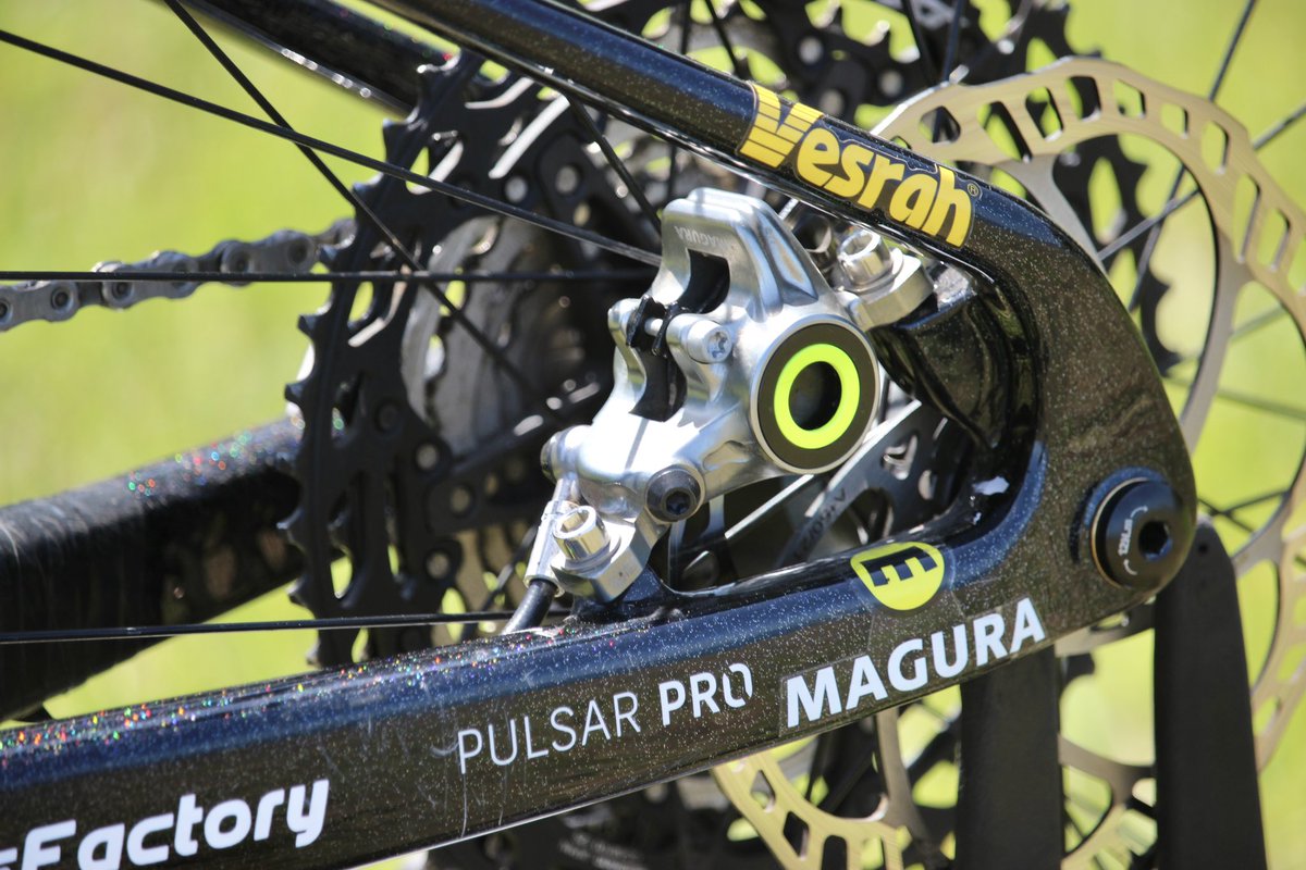 NESTO_FR's tweet photo. 【Racer's bike profile】
長見真左哉選手(@masaya_osami )のNESTO PULSAR PRO。

#NESTObikes #PULSARPRO https://t.co/lPjqjt0y5F