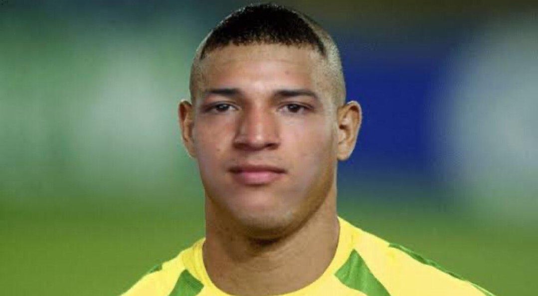 fzn_pulga's tweet photo. @CharlieC_9 Shhhh acaba de entrar el ingeniero del gol https://t.co/VCWampj0SJ