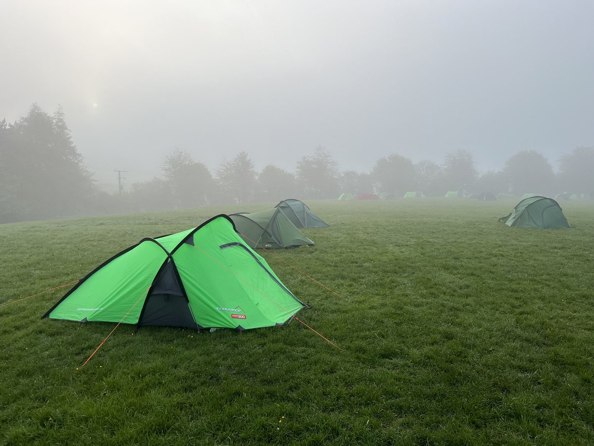 DofE_DMSA's tweet photo. A very foggy morning today! Bronzes getting themselves up and ready for the day ahead! @DerbyMoor @DofECentral #camping #britishweather https://t.co/D7azb1Z5xL
