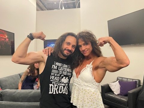 bleckrocks's tweet photo. Yep I got Jared to pull out his guns. He's been drumming for Slaughter. So this my 2nd time watching this guy. I love live music and to feel it go through your body this guy absolutely delivers. #slaughter #drummers #flexing #havingfun #flexwithbleck https://t.co/fFWJf6ttrf