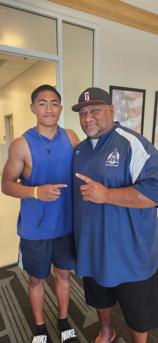 Saia_Suex2's tweet photo. Thankyou @qbelite for the great workout‼️ appreciate all the tips y’all gave. @tydetmerburner @All_Poly_Sports @coachsolovi @PantherWest https://t.co/Uz39jTGWuE