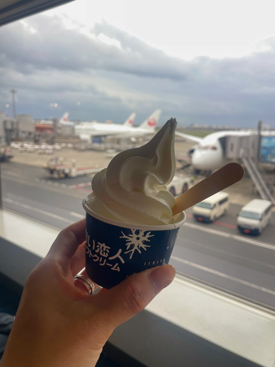 tomoonchild's tweet image. 昨夜のライブの余韻を胸に
帰りまーす✈️

＃ありがとう
＃PINKSAPPHIRE