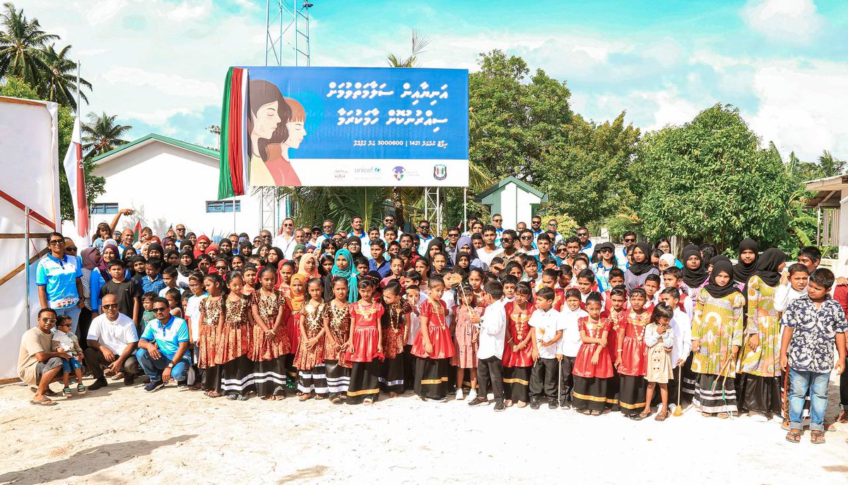 PoliceMv's tweet image. 📷 Launching of the Awareness Billboards in GA. Gemanafushi! Together with #ProjectGuardian &amp;amp; @UNICEFMaldives, we are raising awareness on child-related issues within the community. Let&apos;s make #ChildrensDay2023 a reminder that protecting our children is everyone&apos;s responsibility