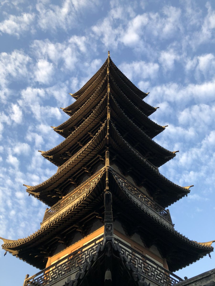 感謝昨天的機緣
讓一位長輩道盡我出生到現在
所遇的狀況並予以解惑。

#真心感恩
#預約的推友我會盡全力解答
#一路走來的能力運用總算獲得肯定