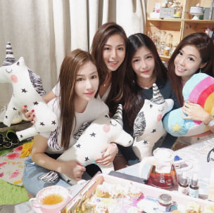 kudian90's tweet photo. Thanks for inviting😊 nice meeting you all😊
Fantastic Unicorn Afternoon Tea 🦄🦄 is available from now until December 31
DK Cuppa Tea https://t.co/IXsVj6DWhc