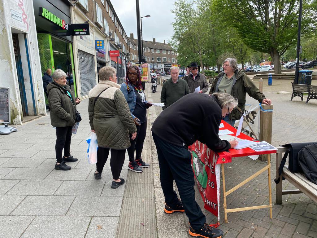 and_unite's tweet photo. #No15Hike
#FundCroydonFairly 

Croydon branch members supported the #NoTo15 #FundCroydonFairly street stall in New Addington yesterday.  There was lots of engagement with residents who fully supported the campaign 
Street stall was supported by @blmcroydon &amp; CroydonTUC https://t.co/dbioMhP7Vh