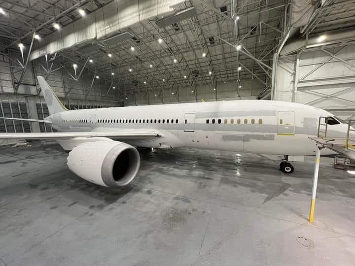 JaimeCCS's tweet photo. No tienes una idea como te aborresco @lopezobrador_, mas te vale que pronto des a conocer toda la documentación involucrada en el remate del #AvionPresidencial sólo por cumplir un capricho estúpido.

Pronto tendrás que rendir cuentas a los mexicanos y ante la justicia.  

Vas y recontra #CHATRPM 

Así luce el TP-01. Foto de hace 3 días en San Bernardino, Ca.