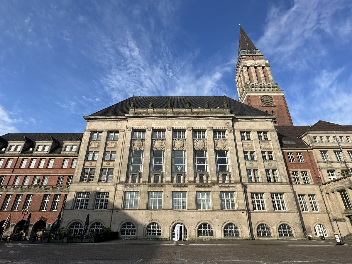 cepzet's tweet image. Landeshauptstadt #Kiel: die Wahllokale sind ab sofort bis heute 18 Uhr geöffnet! Die Kommunalwahl ist die Wahl, bei der Ihr vor Ort mitbestimmt. Geht wählen!